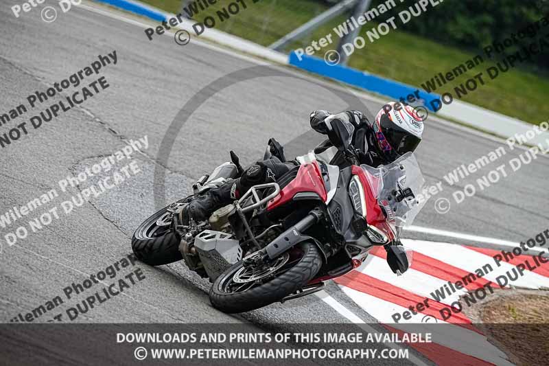 donington no limits trackday;donington park photographs;donington trackday photographs;no limits trackdays;peter wileman photography;trackday digital images;trackday photos